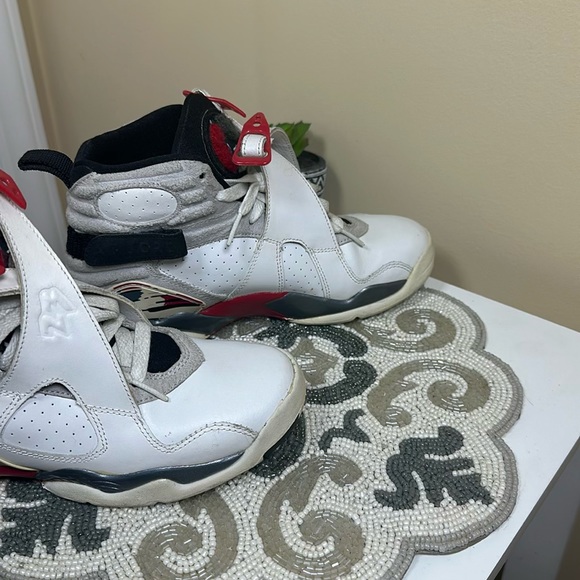 Air Jordan’s (Bugs bunny’s ) - Picture 7 of 11
